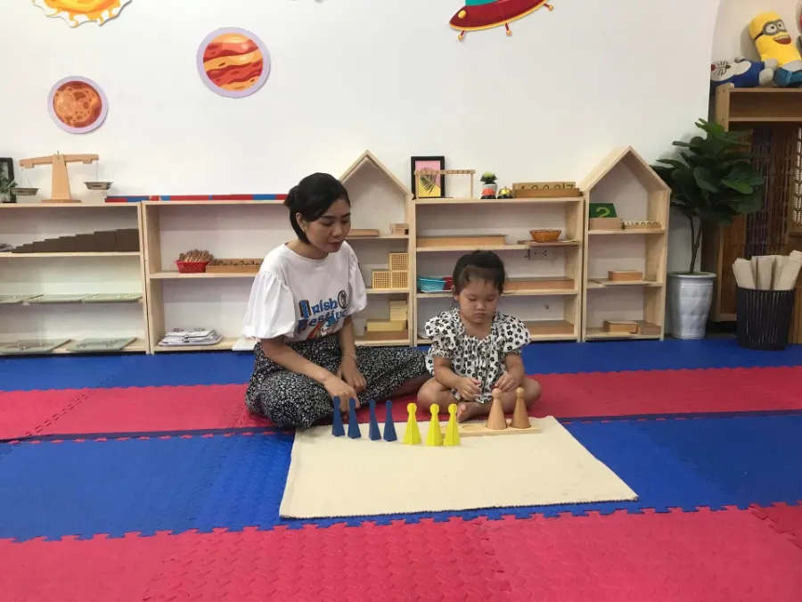 Trường Mầm Non Bước Chân Đầu Tiên (First Step Montessori Childcare)