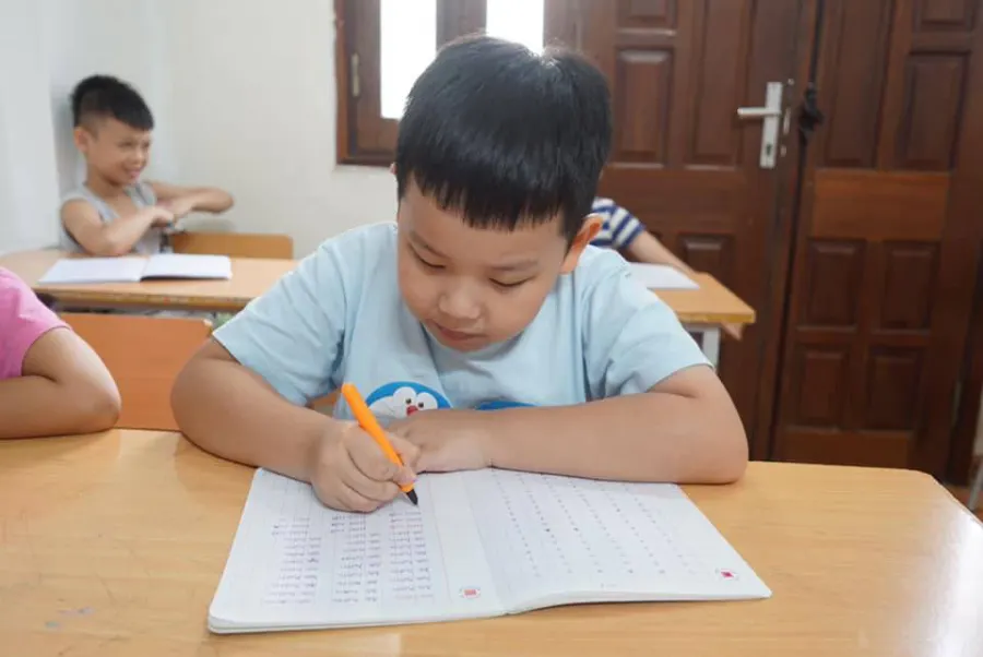 Trung Tâm Luyện Chữ Đẹp Long Biên