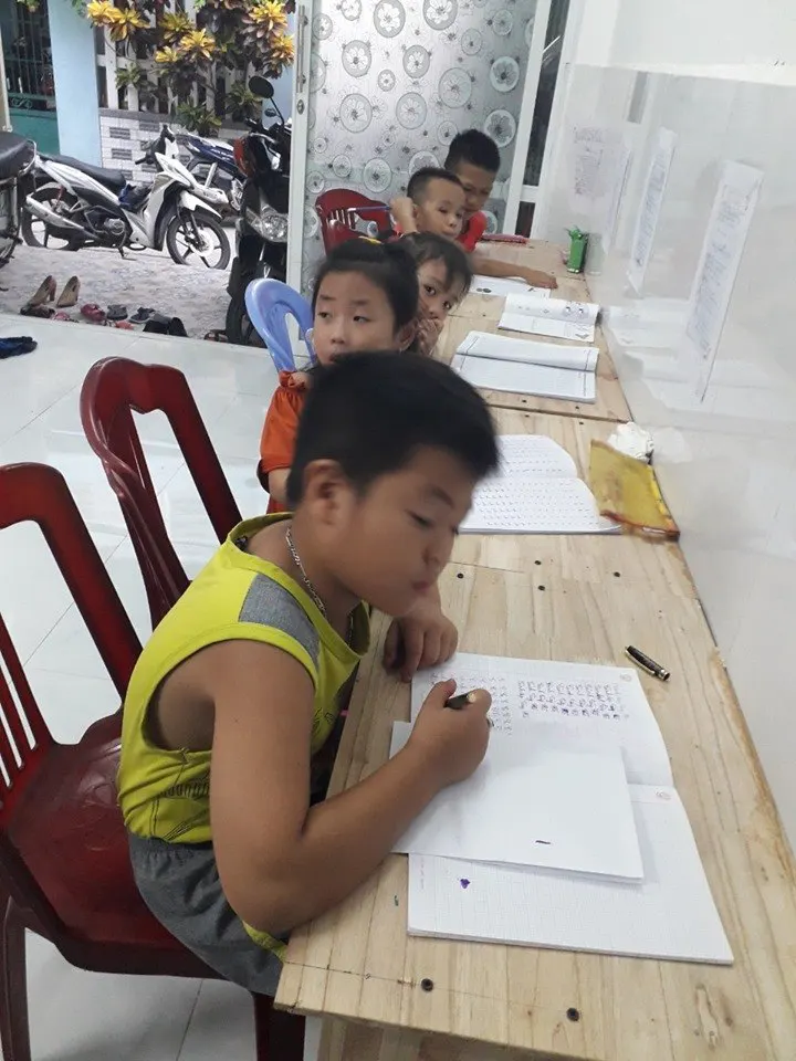 Trung Tâm Luyện Chữ Đẹp Nét Việt