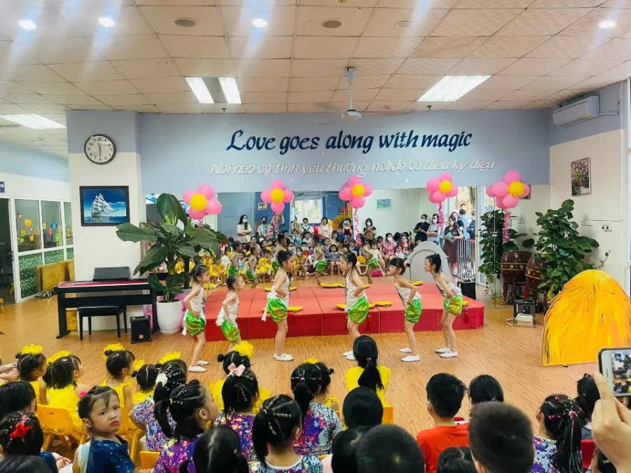 Trung Tâm Bông Hoa Nhỏ
