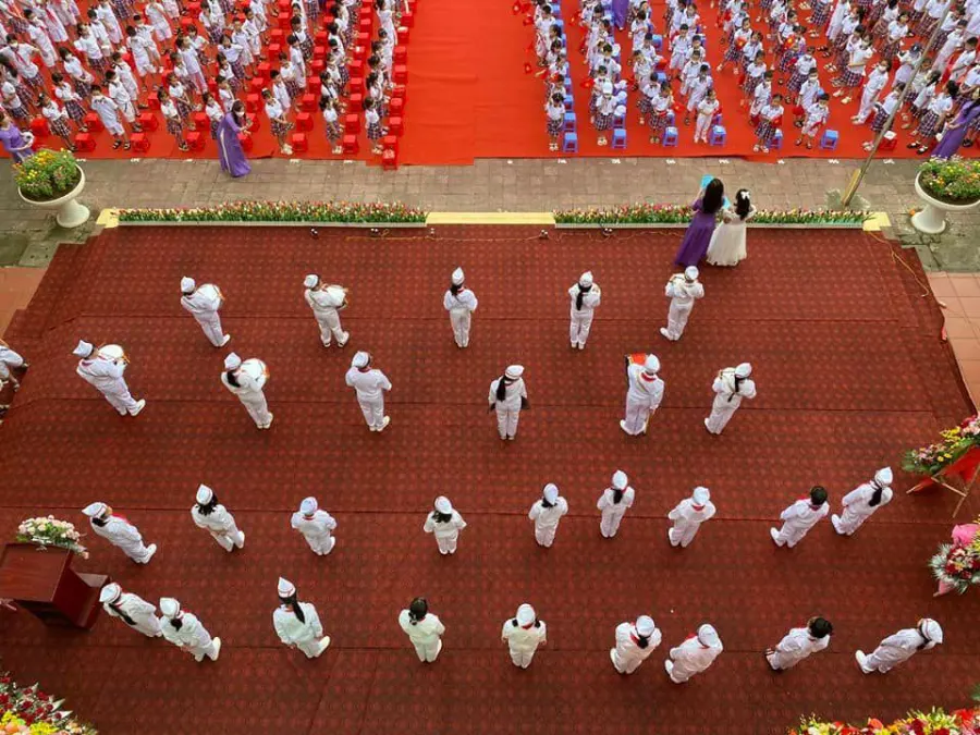 Trường Tiểu học Hoàng Văn Thụ