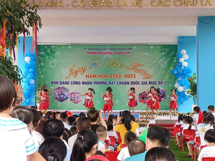 Trường Mầm Non Hà Huy Tập