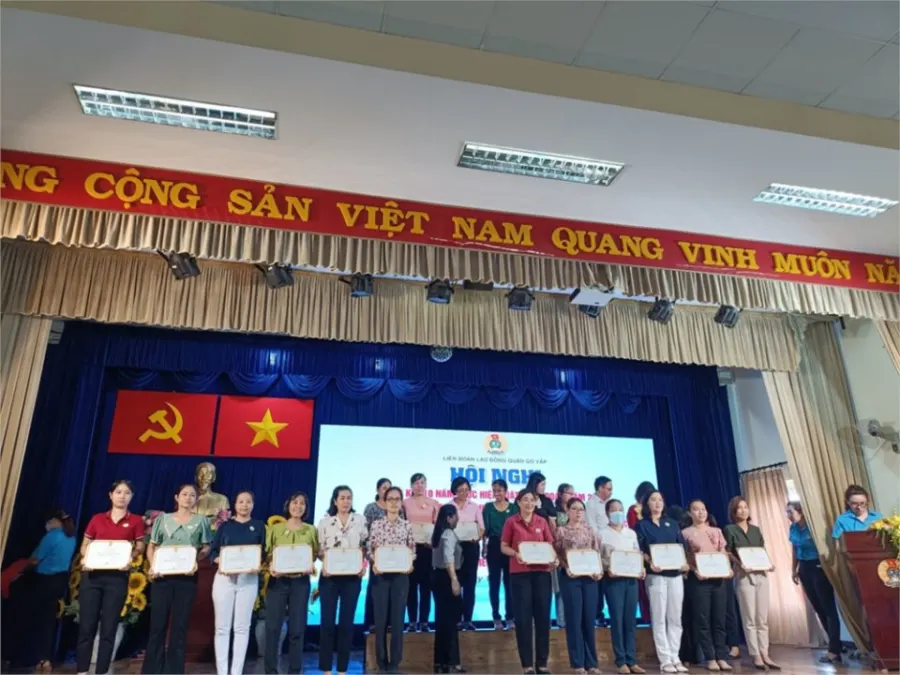 Trường Mầm Non Hoa Phượng Đỏ