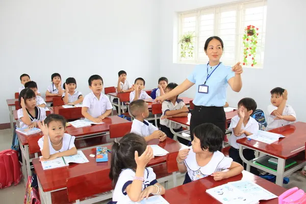 Trường Tiểu Học Nguyễn Thị Minh Khai