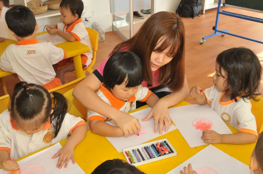 Trường mầm non Việt Mỹ Úc (AVS) - Tên Lửa, Bình Tân