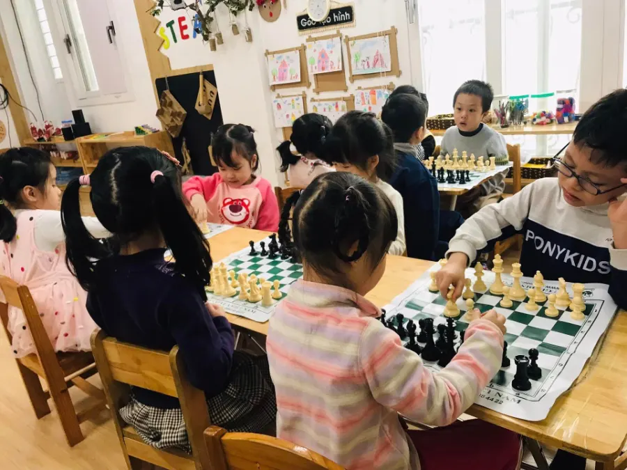 Mầm non Hoa Tháng Sáu (June Kindergarten)