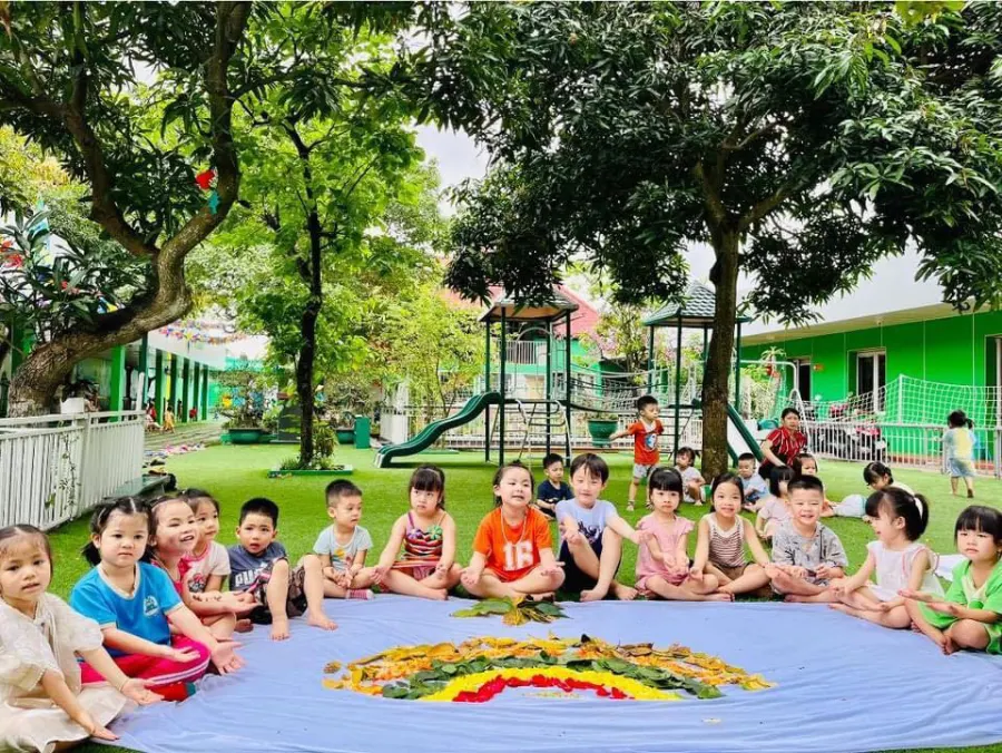 Hệ thống Mầm non Kid’s Kingdom song ngữ Montessori
