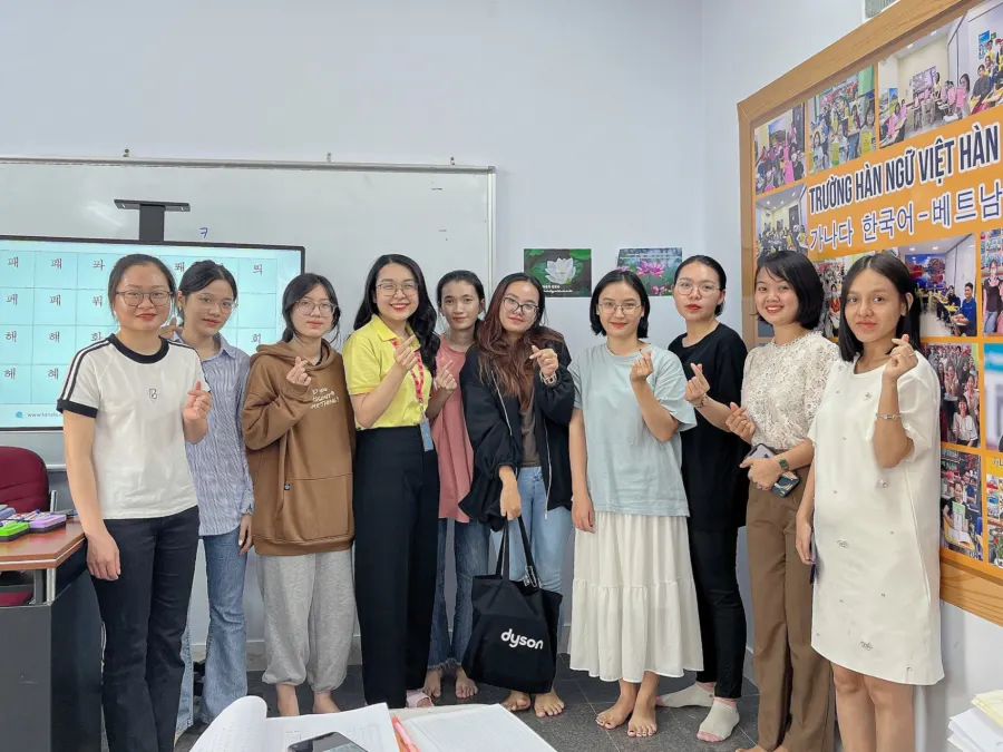 Trường Hàn ngữ Việt Hàn Kanata