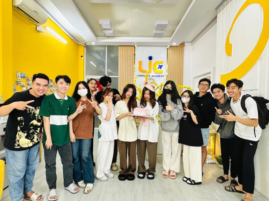 Ngoại ngữ LIC