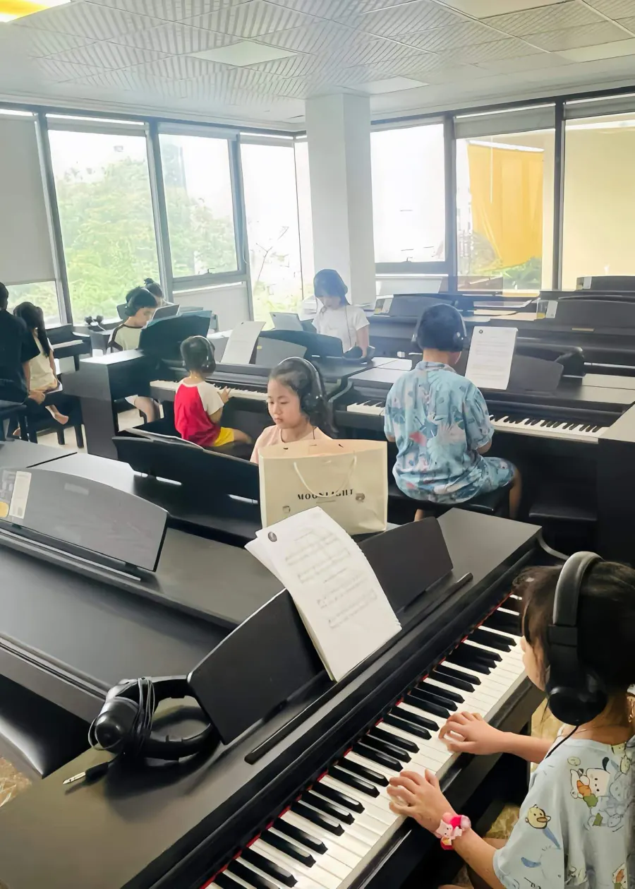 Trung Tâm Piano Moonlight Music (Piano Moonlight Music Center)