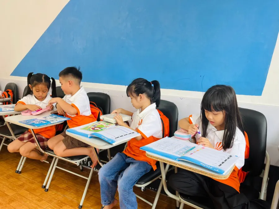 Trung tâm Anh Ngữ IFLY CS4