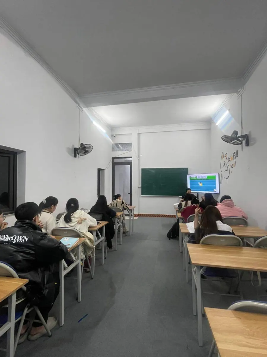 Trung tâm Ngoại Ngữ Việt - Trung Thầy Văn HSK