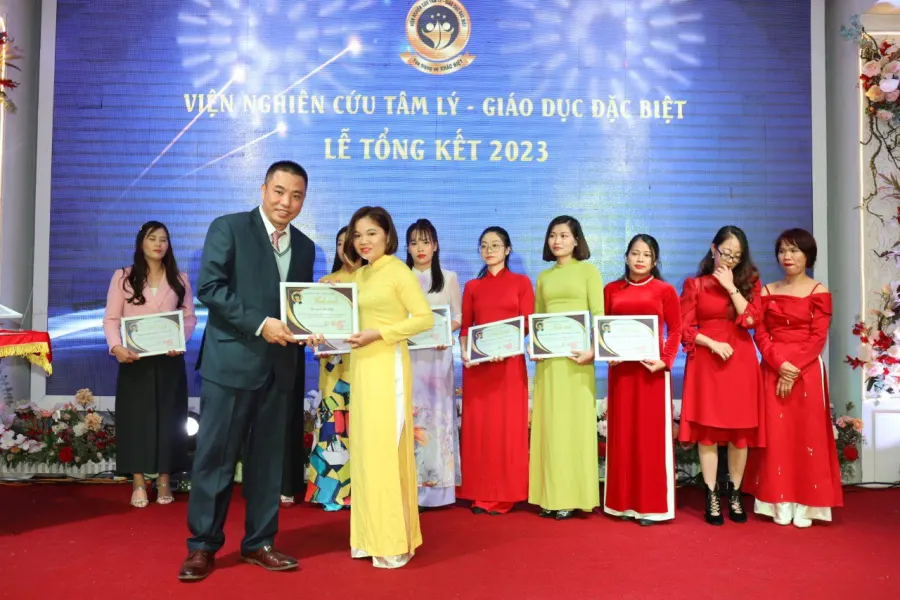 Trung tâm Giáo dục đặc biệt Hoa Nhật Vàng