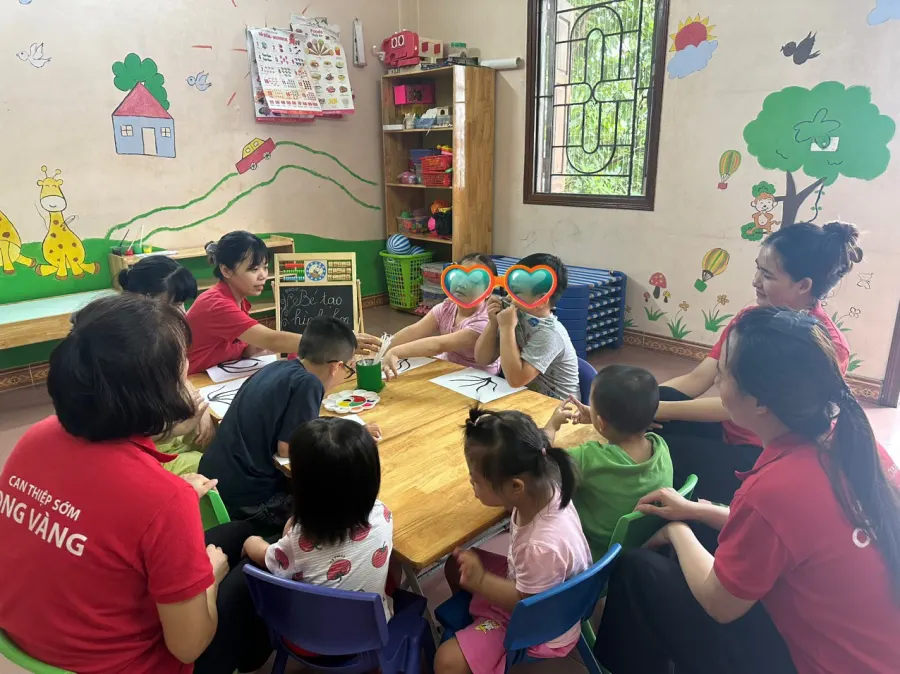 Trung tâm Giáo Dục Ong Vàng