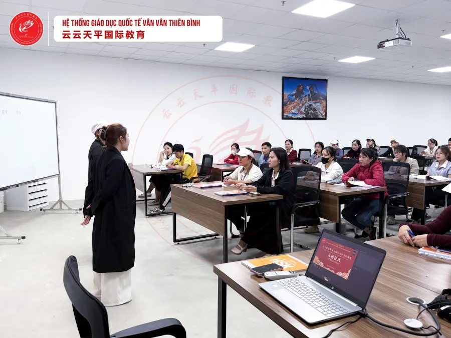 Hệ thống Tiếng Trung Vân Vân Thiên Bình