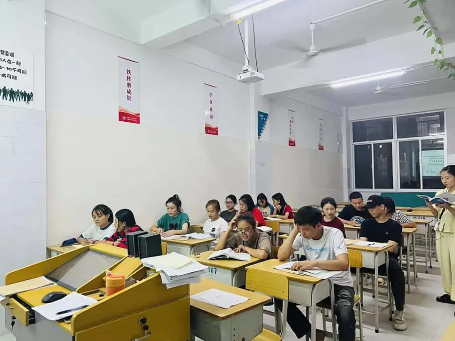 Trung tâm Học bổng du học Khai Tâm