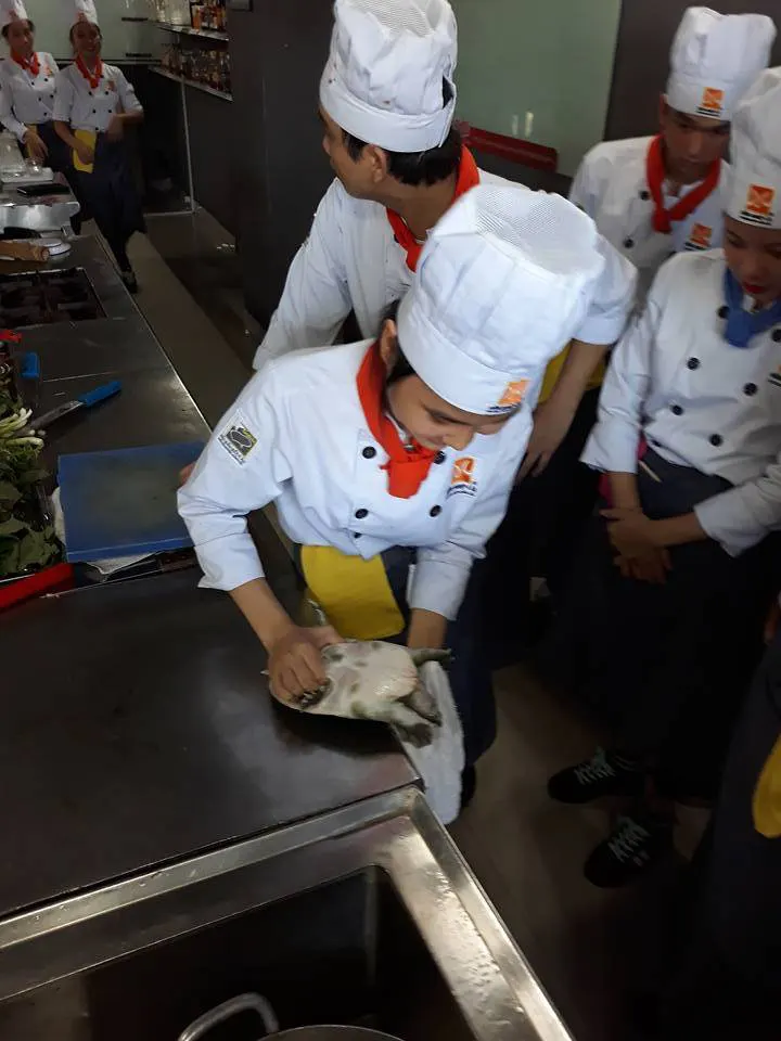 Trung tâm Hướng Nghiệp Á Âu
