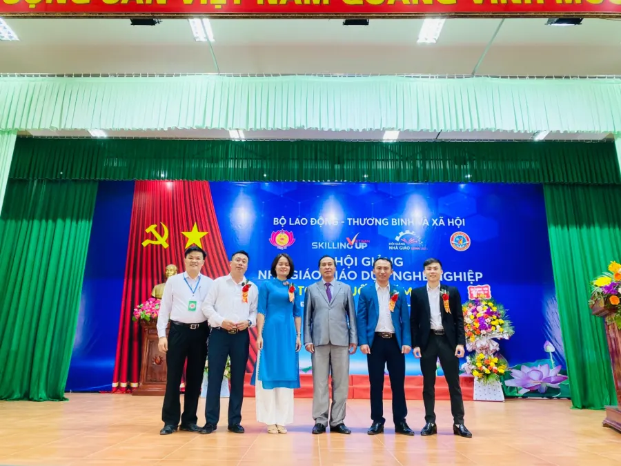 Trường Cao đẳng Việt - Đức Nghệ An