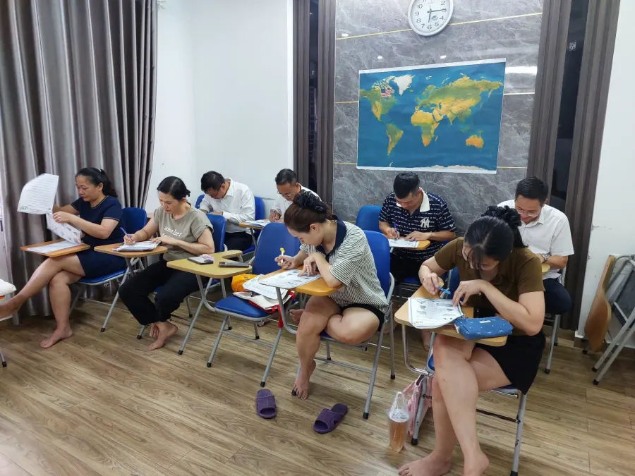 Trung tâm Ms.ThaoChip luyện thi IELTS & Giao tiếp
