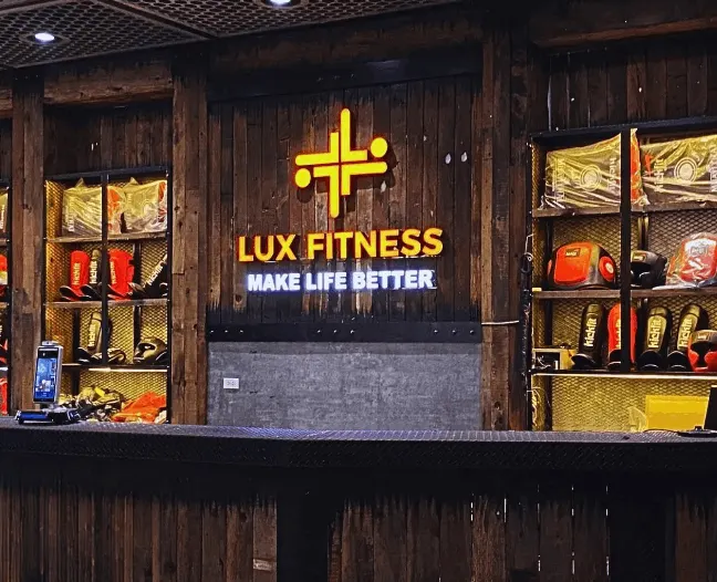 Trung tâm LUX Fitness Yoga & Pool