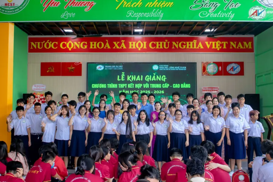 Trường Cao Đẳng Khoa học - Công Nghệ TP.HCM (HCST)
