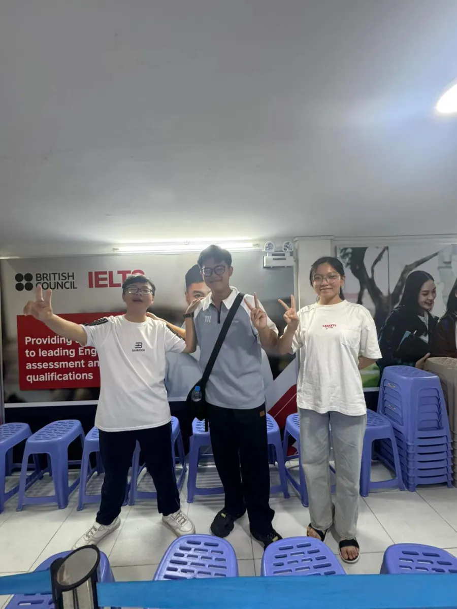 Trung tâm Ngoại Ngữ Âu Mỹ Á