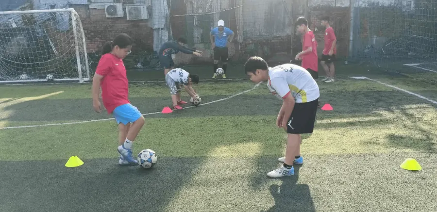 Câu lạc bộ Đào Tạo Bóng Đá HOÀNG ĐỨC