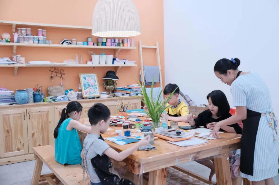 Lớp vẽ Ngôi Nhà Nhỏ - cs6 Phường 10