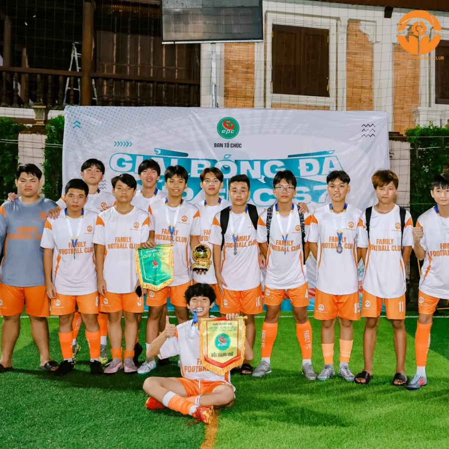 Trung tâm đào tạo và Sân bóng đá FFC