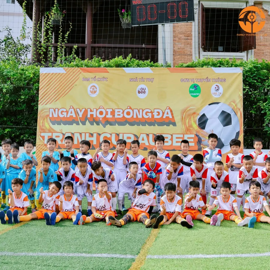 Trung tâm đào tạo và Sân bóng đá FFC