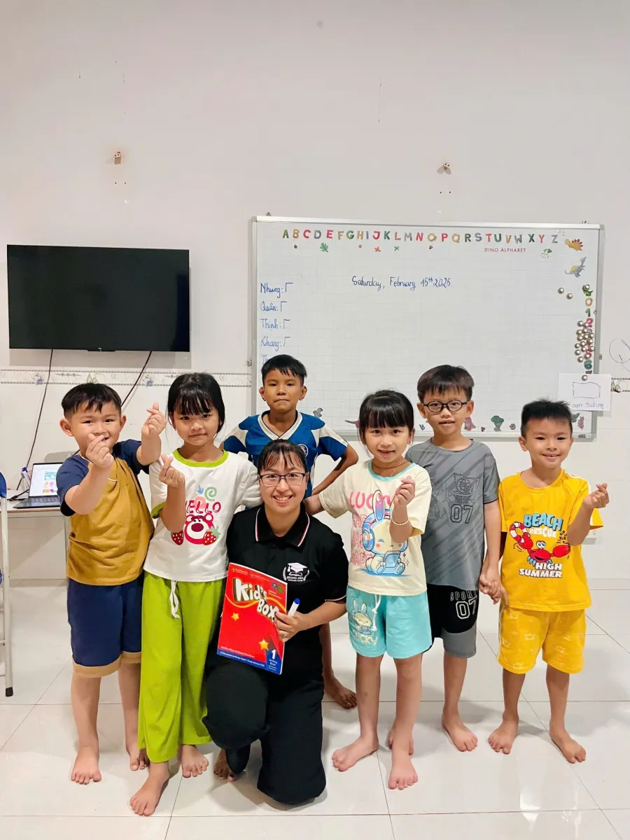 Lớp Quang Hiếu English Class