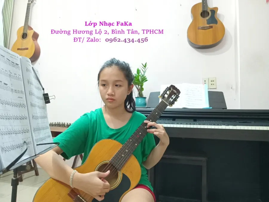 Lớp Nhạc Faka