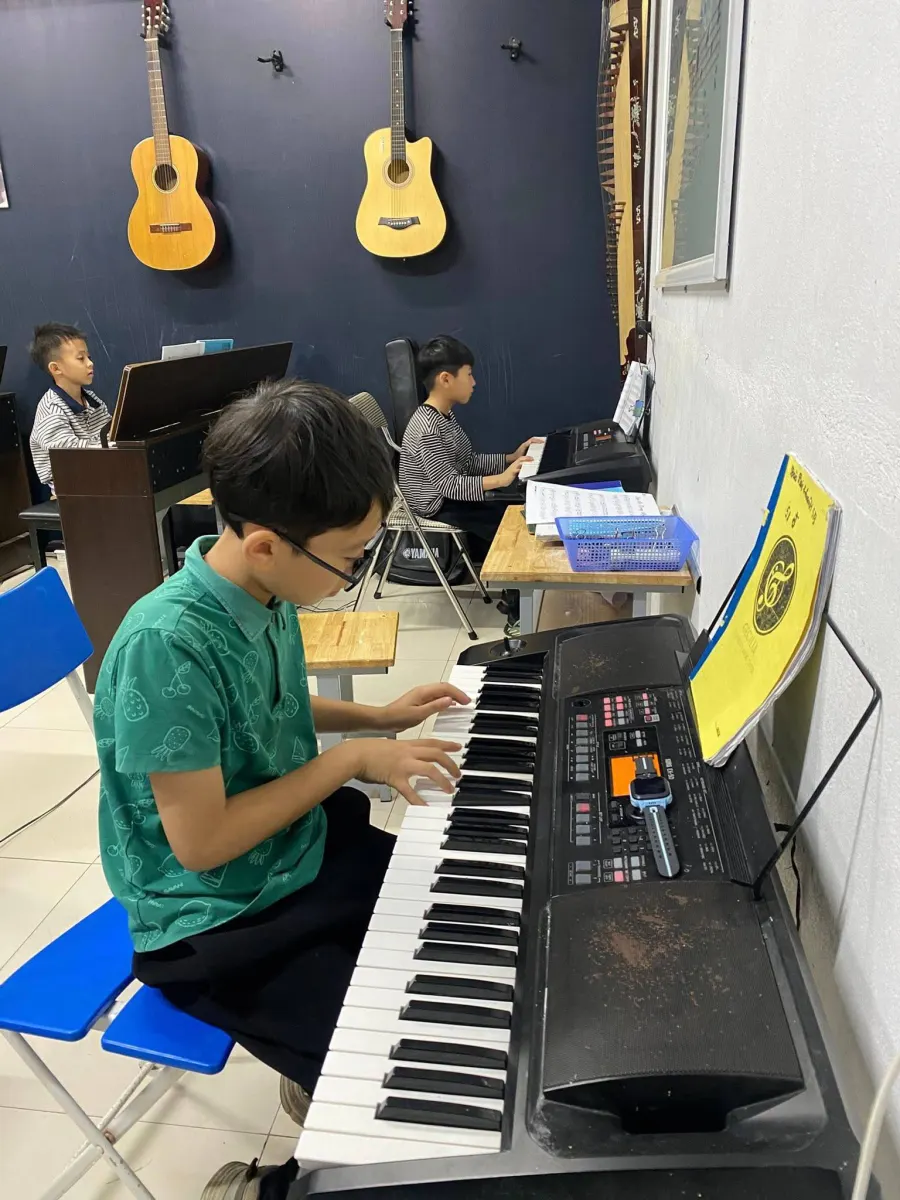 Xưởng Nhạc Họa Moonlight - Tx Hoàng Mai