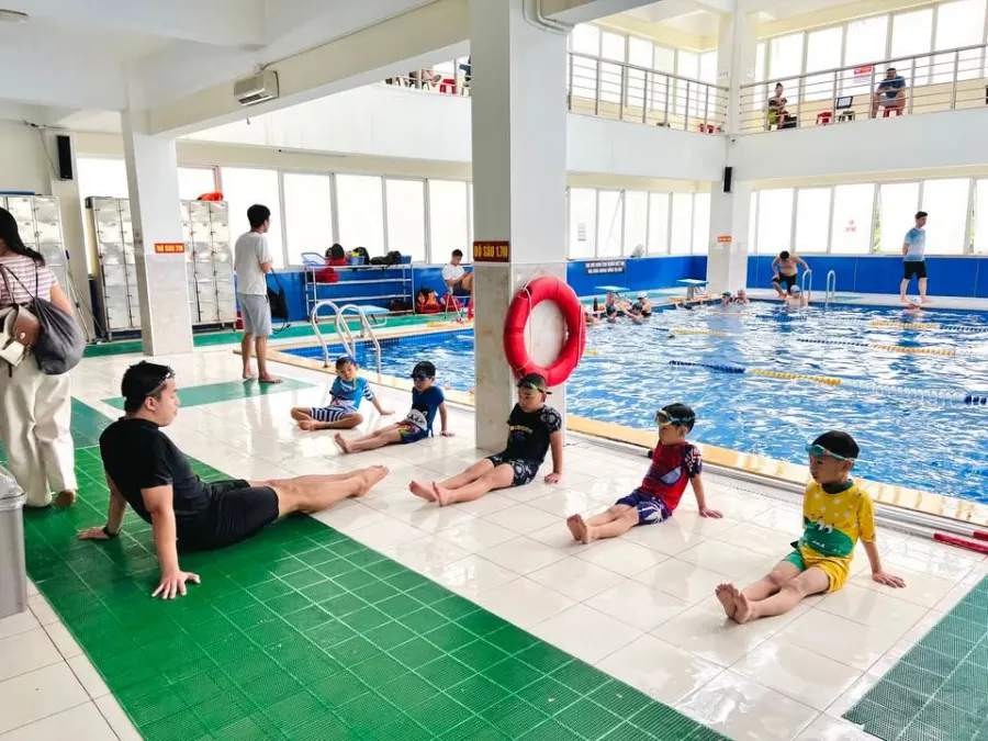 Trung tâm học bơi cấp tốc Tclub
