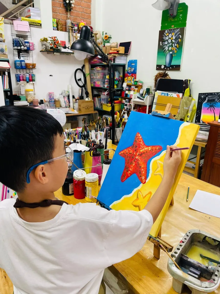 Lớp Vẽ Ái Nhi Art Studio
