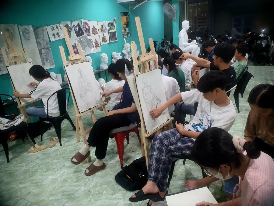 Lớp Vẽ KTMT- Luyện Thi Kiến Trúc, Mỹ Thuật Tại Cần Thơ