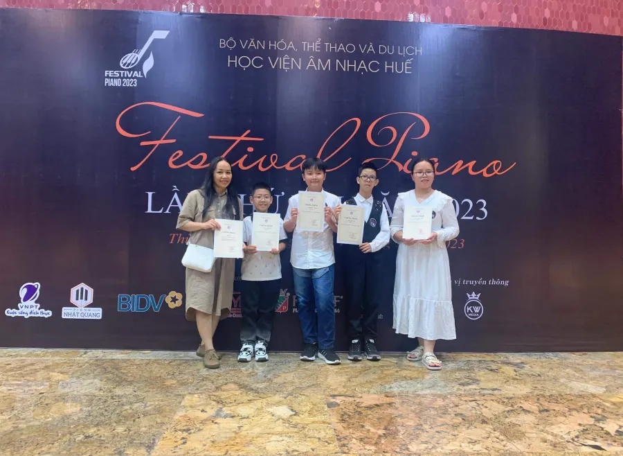 Lớp Nhạc Ước Mơ Xanh