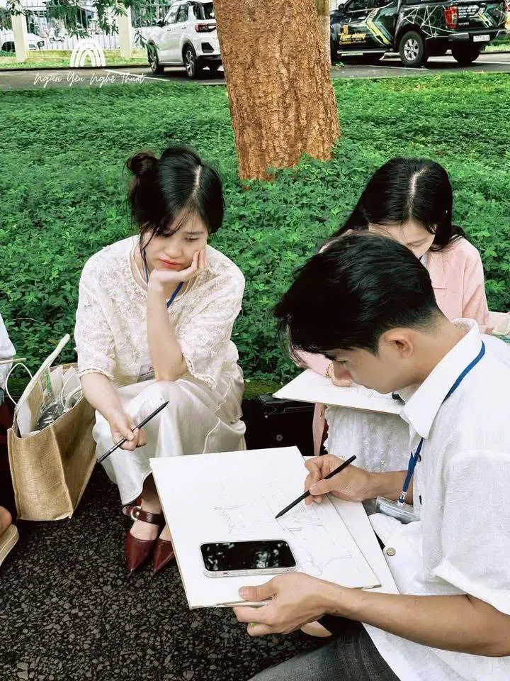 Lớp Vẽ Người Yêu Nghệ Thuật - Cơ sở 1