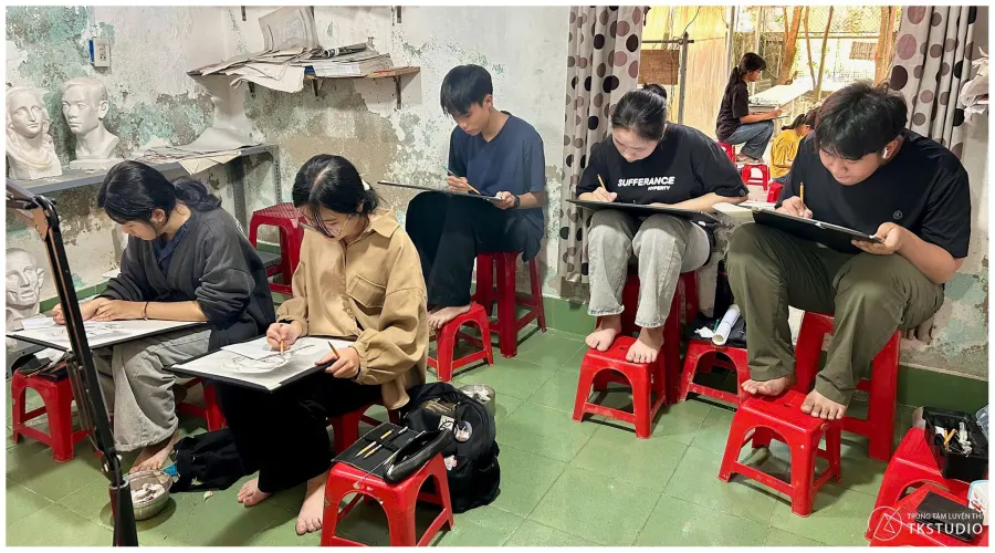 Trung tâm Luyện thi Năng khiếu TKstudio