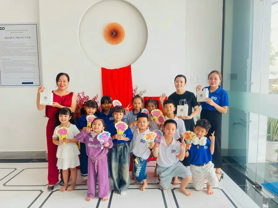 Trung tâm Ngoại ngữ Quốc tế iDO