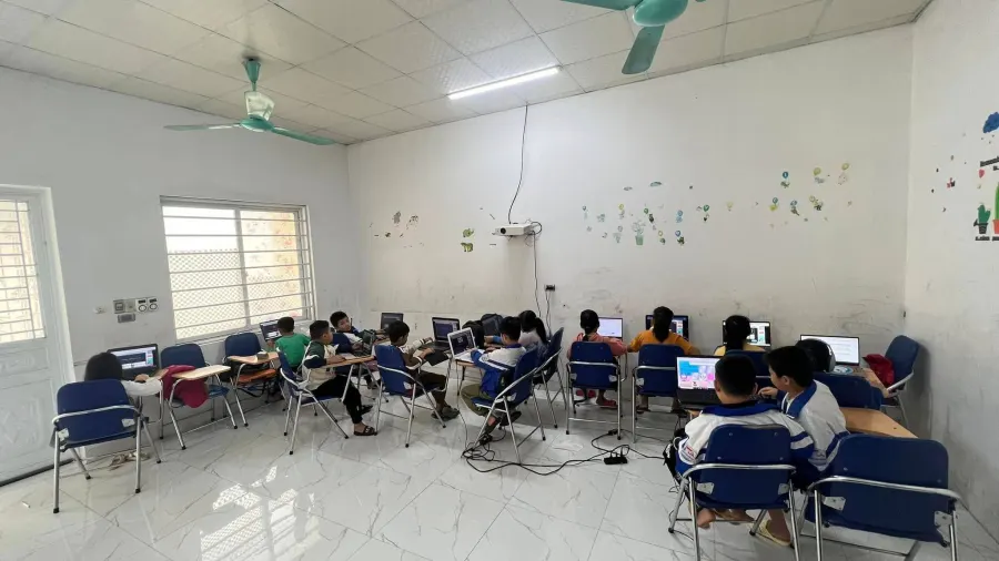 Trung tâm Ngoại Ngữ Bee English