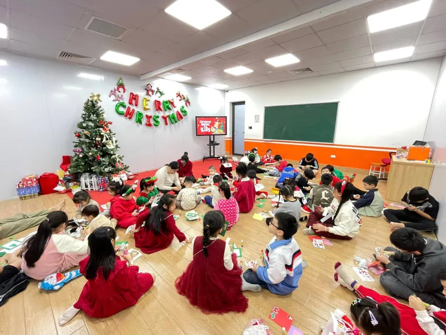 Trung tâm Ngoại ngữ ESA English