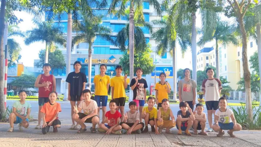Câu lạc bộ Cá Heo Dạy Bơi