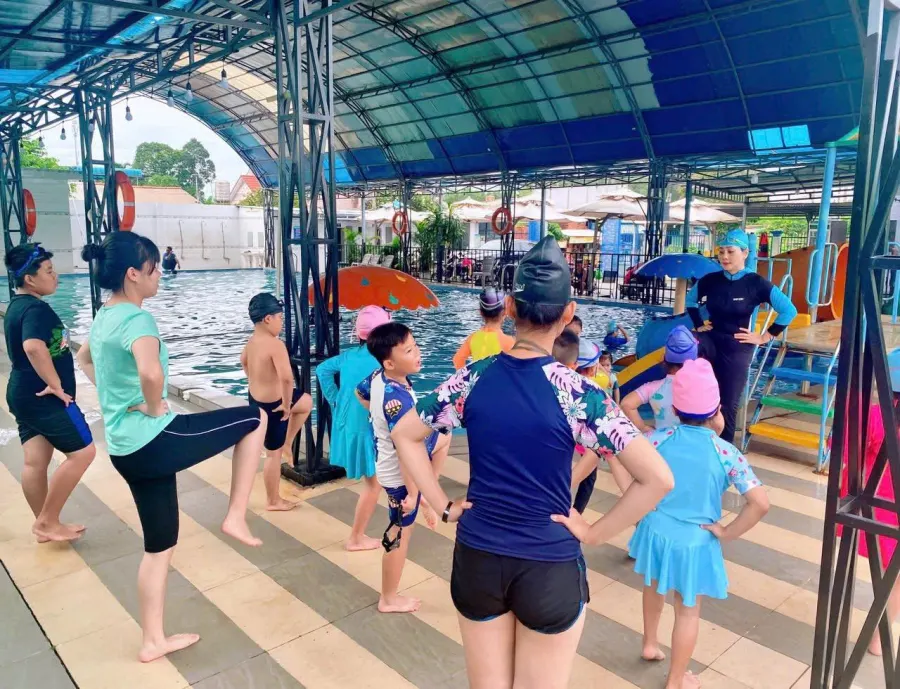 Trung tâm Dạy bơi - Hồ bơi Minh Trí