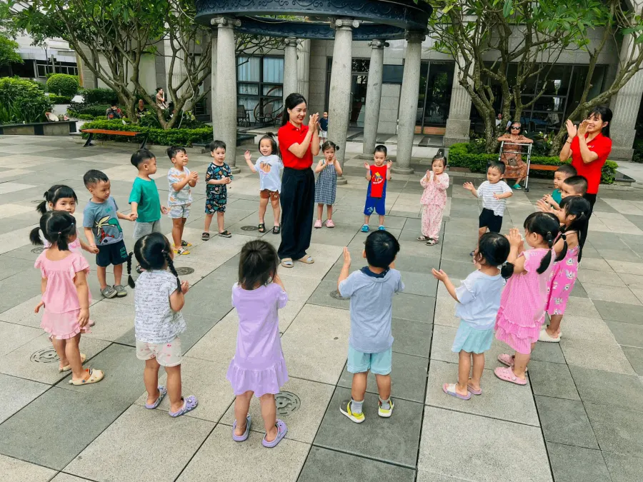 Trường Mầm Non Việt Hàn Montessori