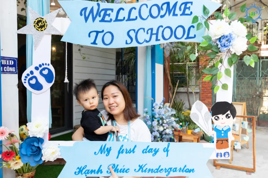 Mầm non Hạnh Phúc (Little Happy School)