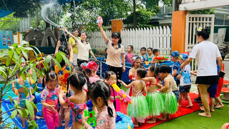 Hệ Thống Mầm Non Song Ngữ Kids Smile Montessori