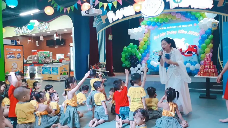 Trường Nuôi Dạy Trẻ Hoa Sen
