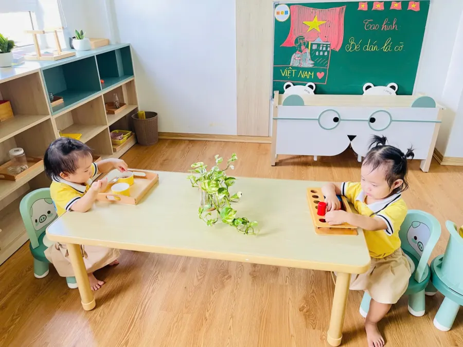 Mầm Non Song Ngữ Montessori Mon School