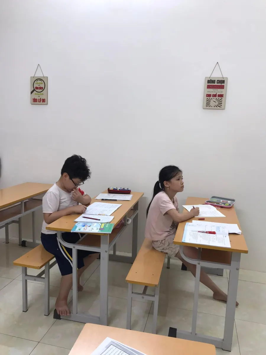 CoreMath Lớp Toán cô An - Vinhomes Tây Mỗ